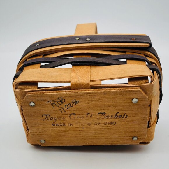 Handcrafted Royce Craft Basket With Handle - Small Black - Picture 5 of 5